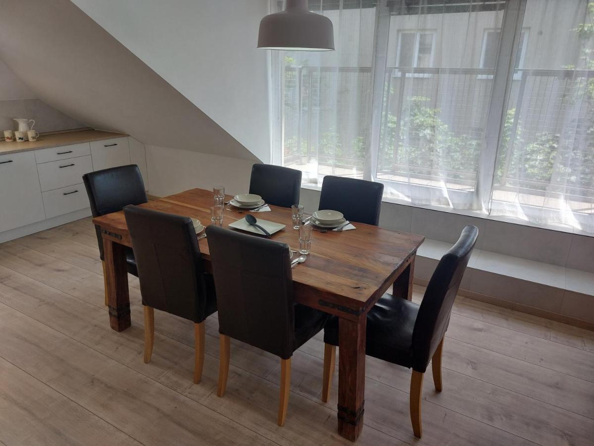 Utulny Apartman V Bratislava 4 Exterior foto