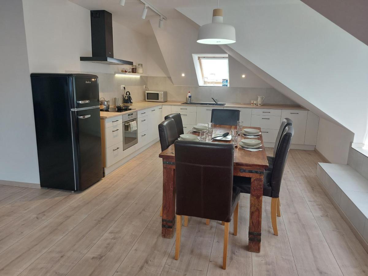 Utulny Apartman V Bratislava 4 Exterior foto