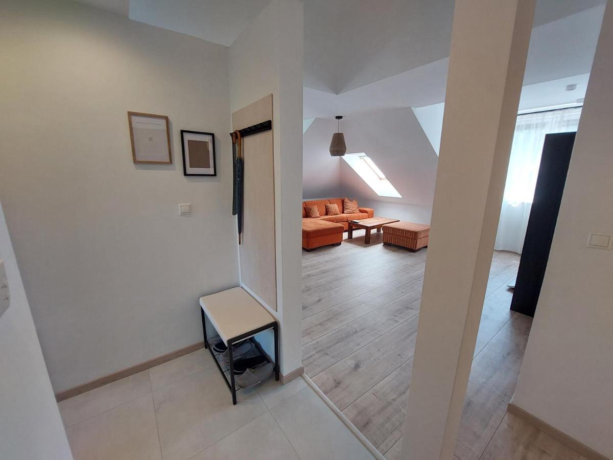 Utulny Apartman V Bratislava 4 Exterior foto